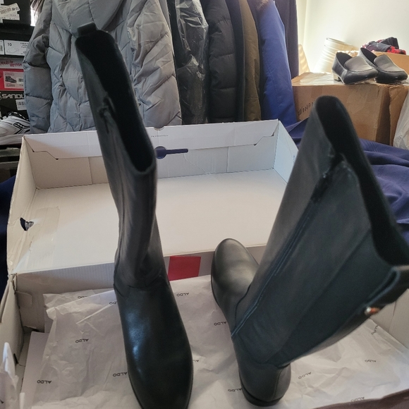 Ladies Boots - Picture 4 of 11